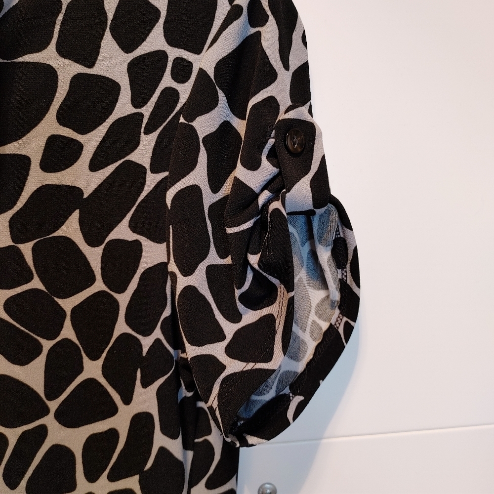 Enfocus Studio Animal Print Dress Size 8 Black Gray Button Front Casual Work - Picture 3 of 9